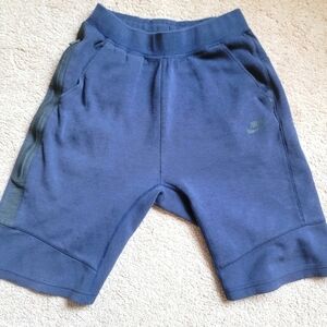 Nike Tech Shorts XL